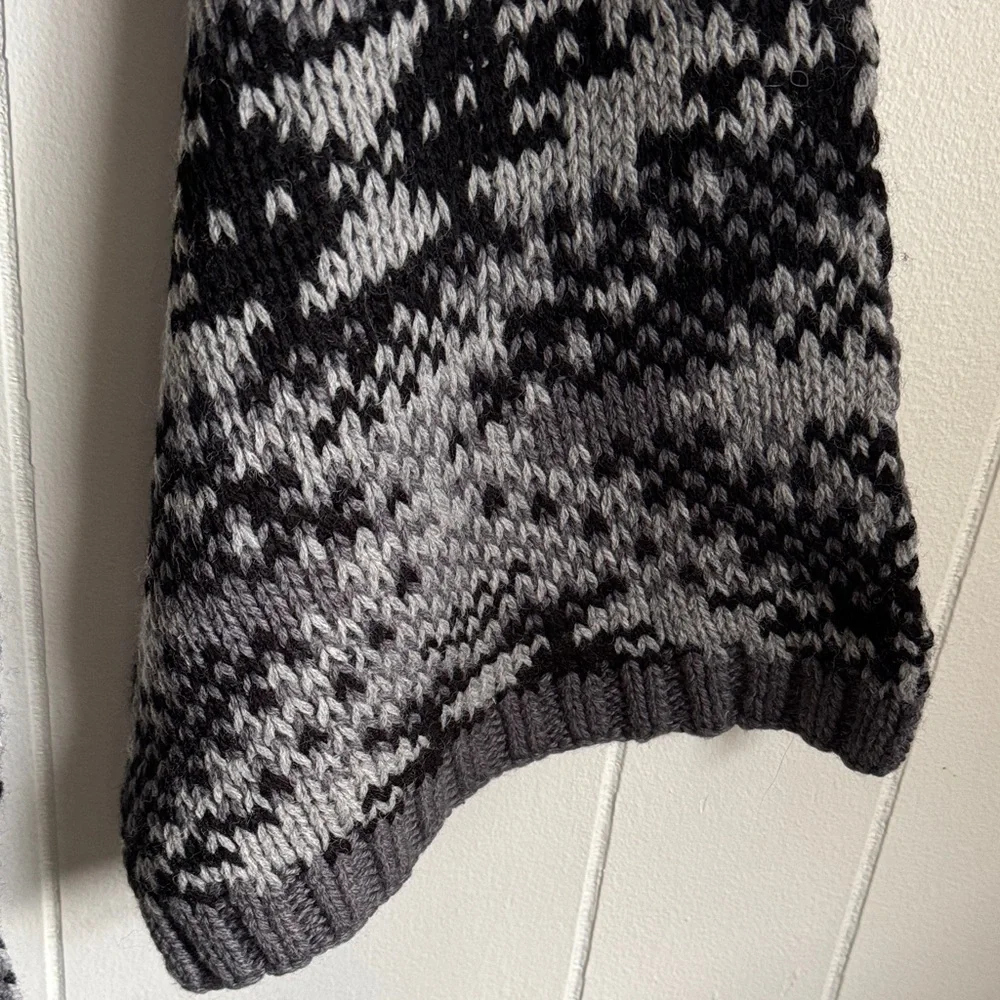 NWT Ralph Lauren Black and Gray Patterned Scarf